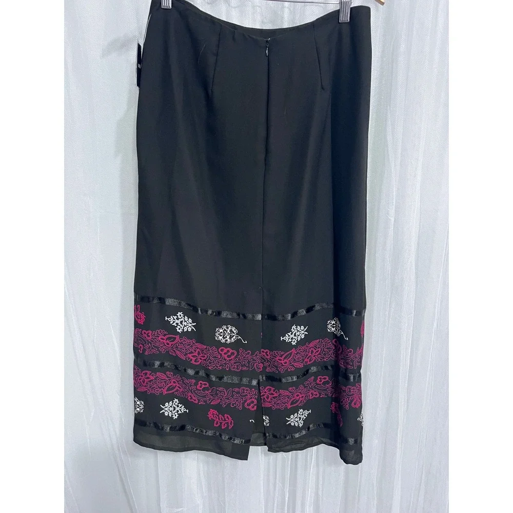 Sag Harbor Petite Black Floral Embroidered‎ Midi Pencil Skirt 8P NWT H32096